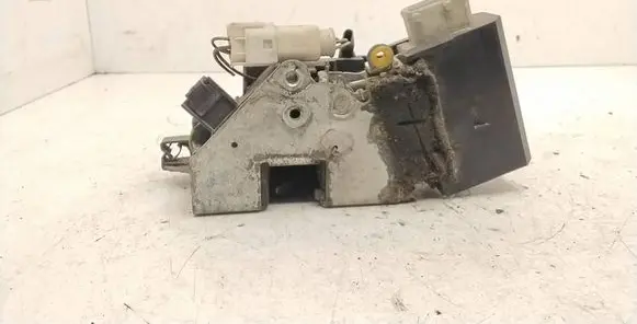 BMW 7 E38 Front door lock 8352165 40620751