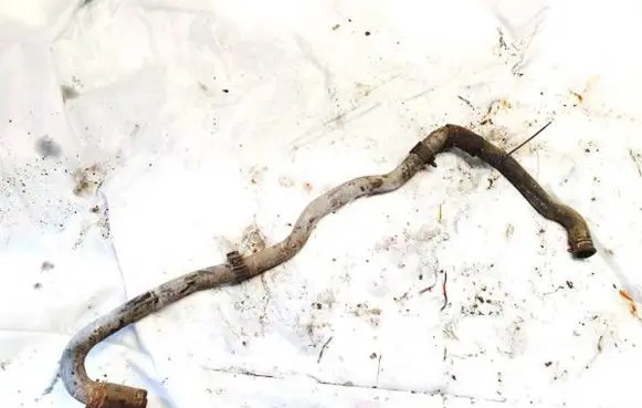 Volkswagen Golf VI Engine coolant pipe/hose