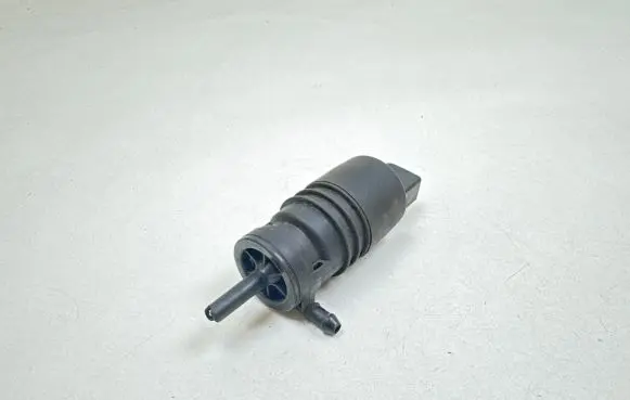 Honda Civic Windscreen/windshield washer pump 3043126