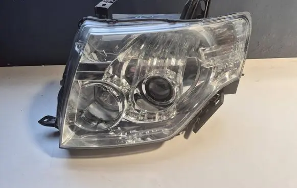 Mitsubishi Pajero Headlight/headlamp 10087873 H1112W55W A045053