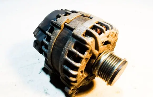 Volkswagen PASSAT B7 Generator/alternator 03L903024F 0125811027
