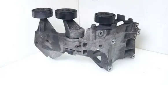 Mercedes-Benz A W169 Generator/alternator bracket A6402003370