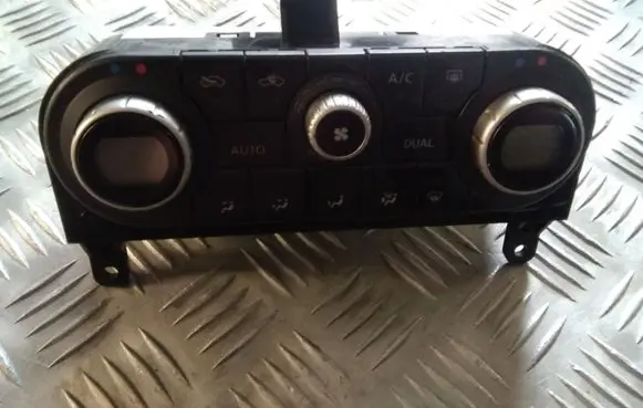 Nissan Qashqai Climate control unit 27500JD40B A02000A7703000