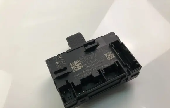 Volkswagen PASSAT B6 Other control units/modules 5Q4959392E