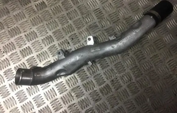 Toyota Avensis T270 Intercooler hose/pipe 141104
