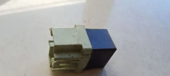Mitsubishi Galant Other relay MR301978