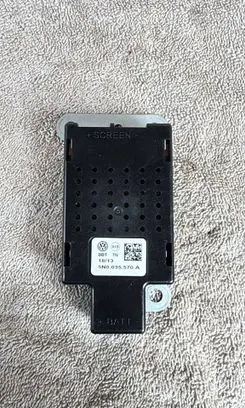 Volkswagen Tiguan Aerial antenna amplifier 5N0035570A