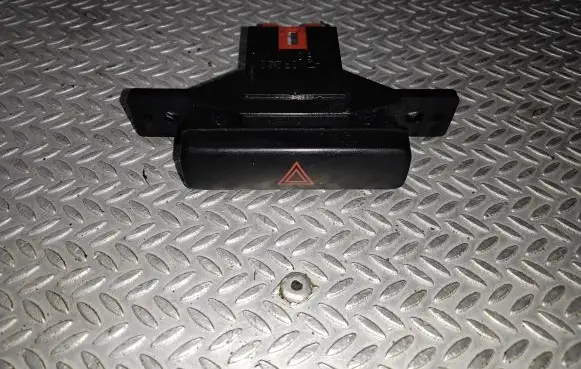 Suzuki Grand Vitara II Hazard light switch SP222