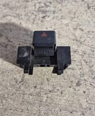 Fiat Tipo Hazard light switch A223