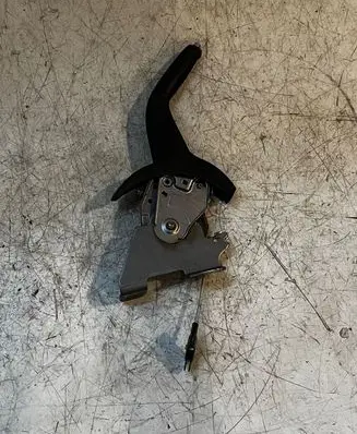 Mitsubishi Outlander Hand brake release handle 