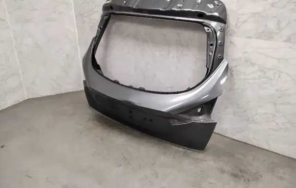Nissan Juke II F16 Tailgate/trunk/boot lid 