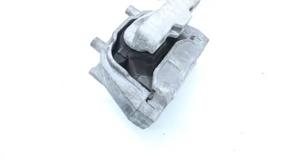 Volkswagen Golf VI Engine mount bracket HM3060M02