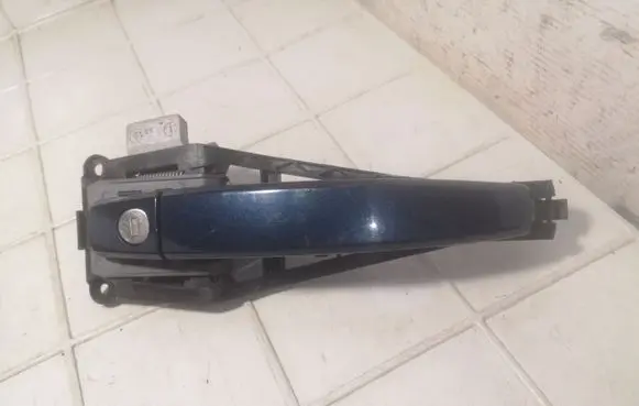 Opel Zafira B Front door exterior handle 24463526 1135112