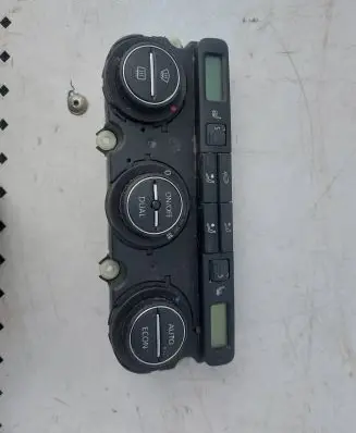 Volkswagen PASSAT B6 Climate control unit 74677532 120406