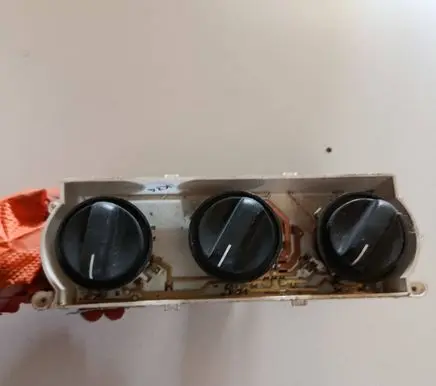 Opel Vectra B Climate control unit 86323