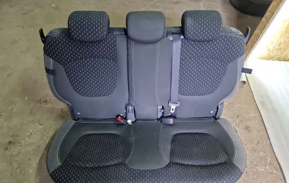 Renault Captur Rear seat 