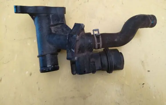Nissan Qashqai Engine coolant pipe/hose 110600686R