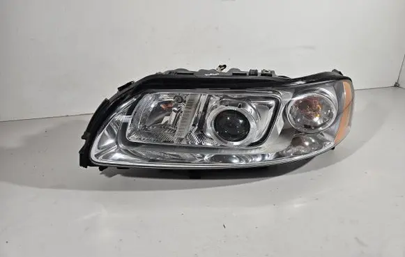 Volvo XC70 Headlight/headlamp 1084670957456