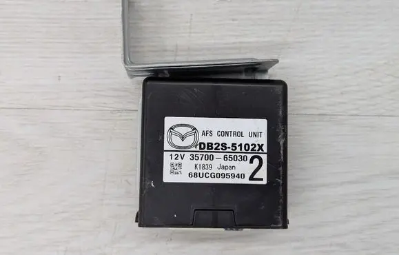Mazda CX-3 LED ballast control module DB2S5102X
