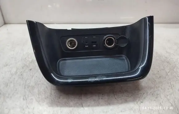 KIA Sorento USB socket connector 846532P815