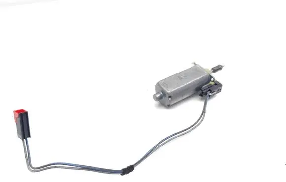 Volkswagen Golf VIII Steering column adjust motor 0390203251