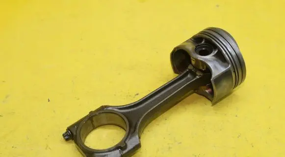 Audi A4 S4 B8 8K Piston with connecting rod