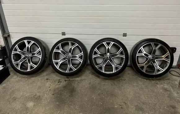 KIA Stinger R19 alloy rim 52910J5260 52910J5210