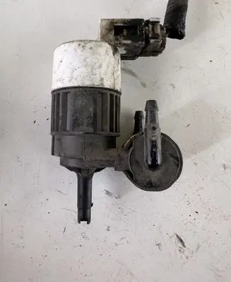 Nissan Almera N16 Windscreen/windshield washer pump