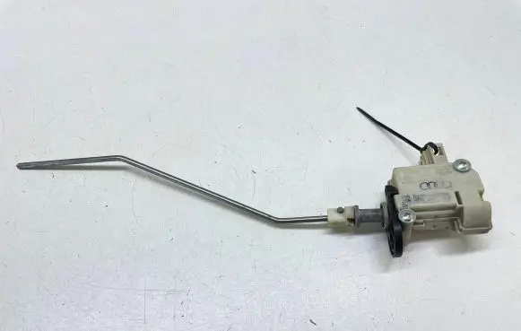 Audi Q7 4L Central locking motor 
