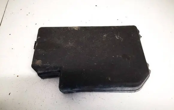 Toyota RAV 4 (XA30) Fuse box cover 8266242190 82662-42190