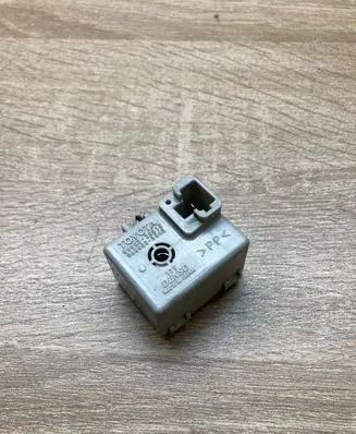 Toyota Prius (XW20) Other relay 8665220010