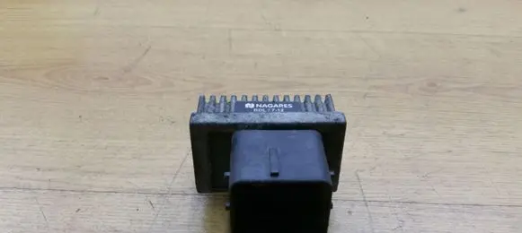 Citroen C4 I Picasso Glow plug pre-heat relay 9640469680