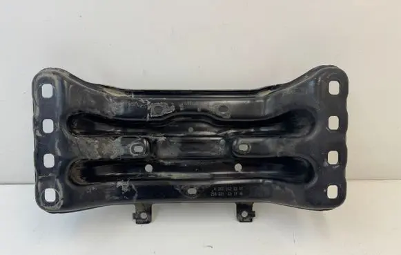 Mercedes-Benz GLC C253 Gearbox mounting bracket A2052422201