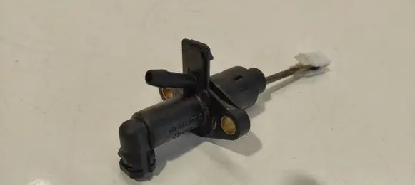 Volkswagen Golf IV Clutch master cylinder 1J1721388C