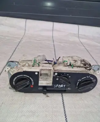 Mitsubishi Pajero Sport I Climate control unit Mr360556