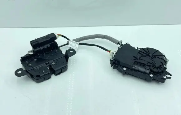 BMW 2 F45 Tailgate/trunk/boot lock/catch/latch 7348530 7348531 734853006