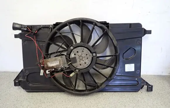 Mazda 3 I Air conditioning (A/C) fan (condenser) M3BKWENTYLATORBENZ