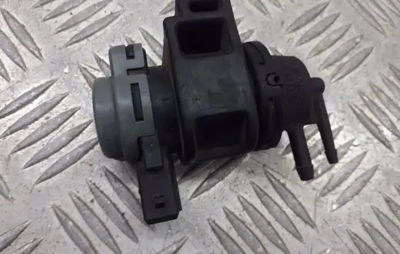 Renault Scenic II - Grand scenic II Valve vacuum 