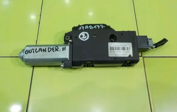 Mitsubishi Outlander Sunroof motor/actuator 5855A065