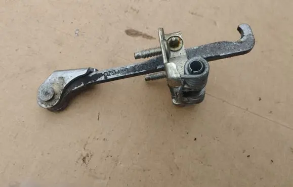 Renault Trafic III (X82) Front door check strap stopper 00242R