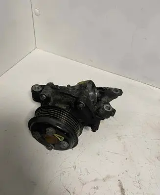 Mercedes-Benz A W169 Water pump A6402010001