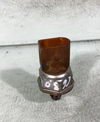 Fuel pressure sensor