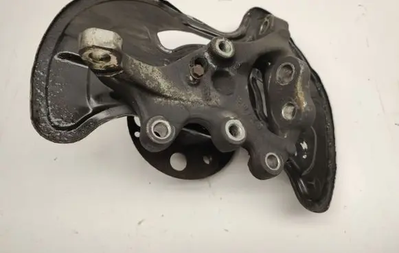 Mercedes-Benz SLK R172 Front wheel hub A2043320101