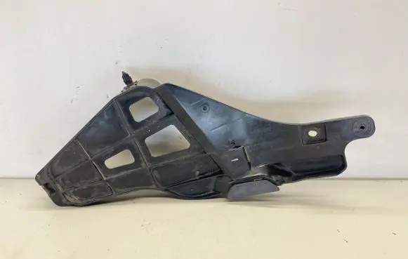 Lexus ES 300h Rear bumper mounting bracket 5215633010