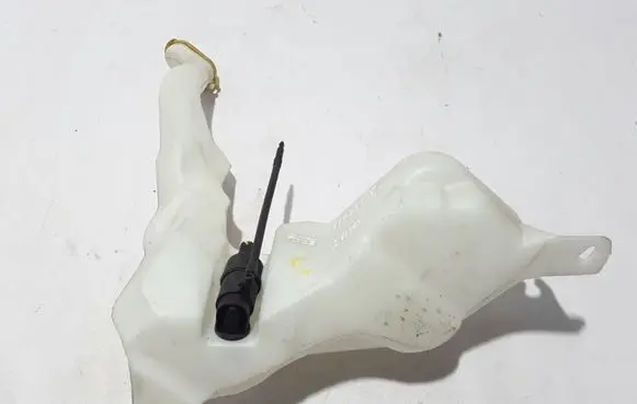 Renault Master II Windshield washer fluid reservoir/tank 8200146985
