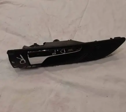Opel Zafira B Front door interior handle