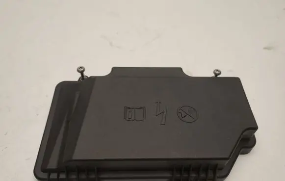Mercedes-Benz EQC Fuse box cover A2055402328