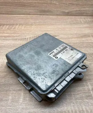 BMW 5 E39 Engine control unit/module ECU 2247072 0281001373