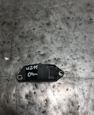 Mercedes-Benz E W211 Airbag deployment crash/impact sensor A0018209326