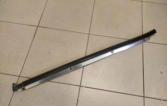 Windshield trim